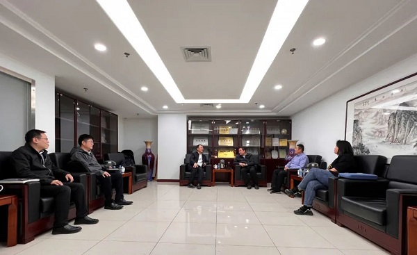 中国建科董事会秘书赵旭与北京西城区金融街开展对接交流
